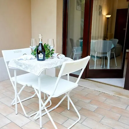 Апартаменты Rifugio Accogliente E Sereno Con Giardino Privato
